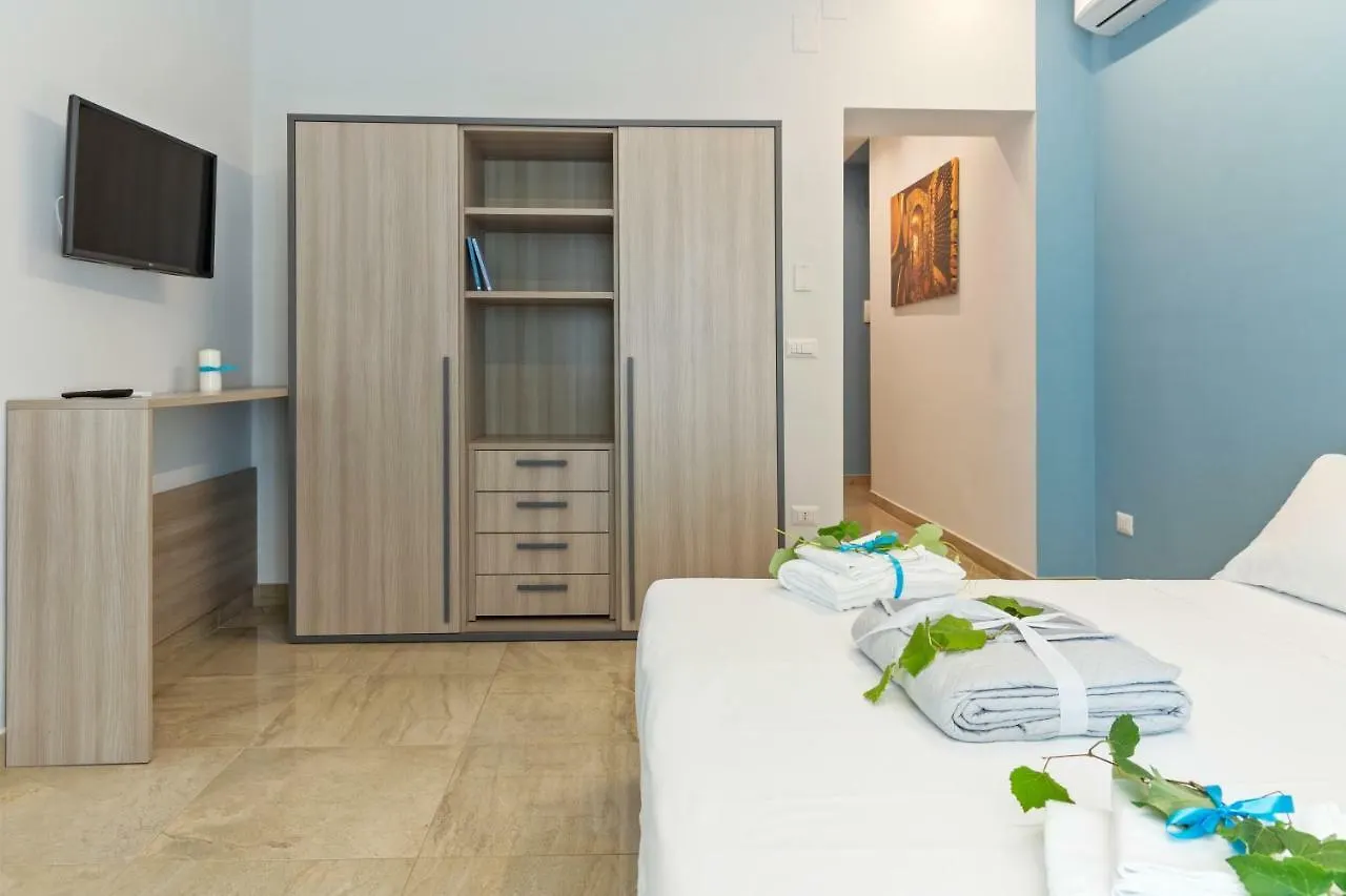 Devon Metro Studio Apartments Naples 0*,  Italy