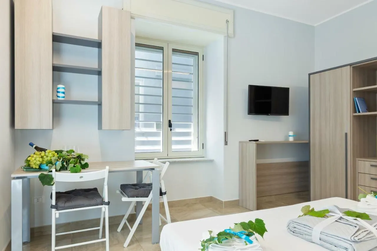 Devon Metro Studio Apartments Neapel