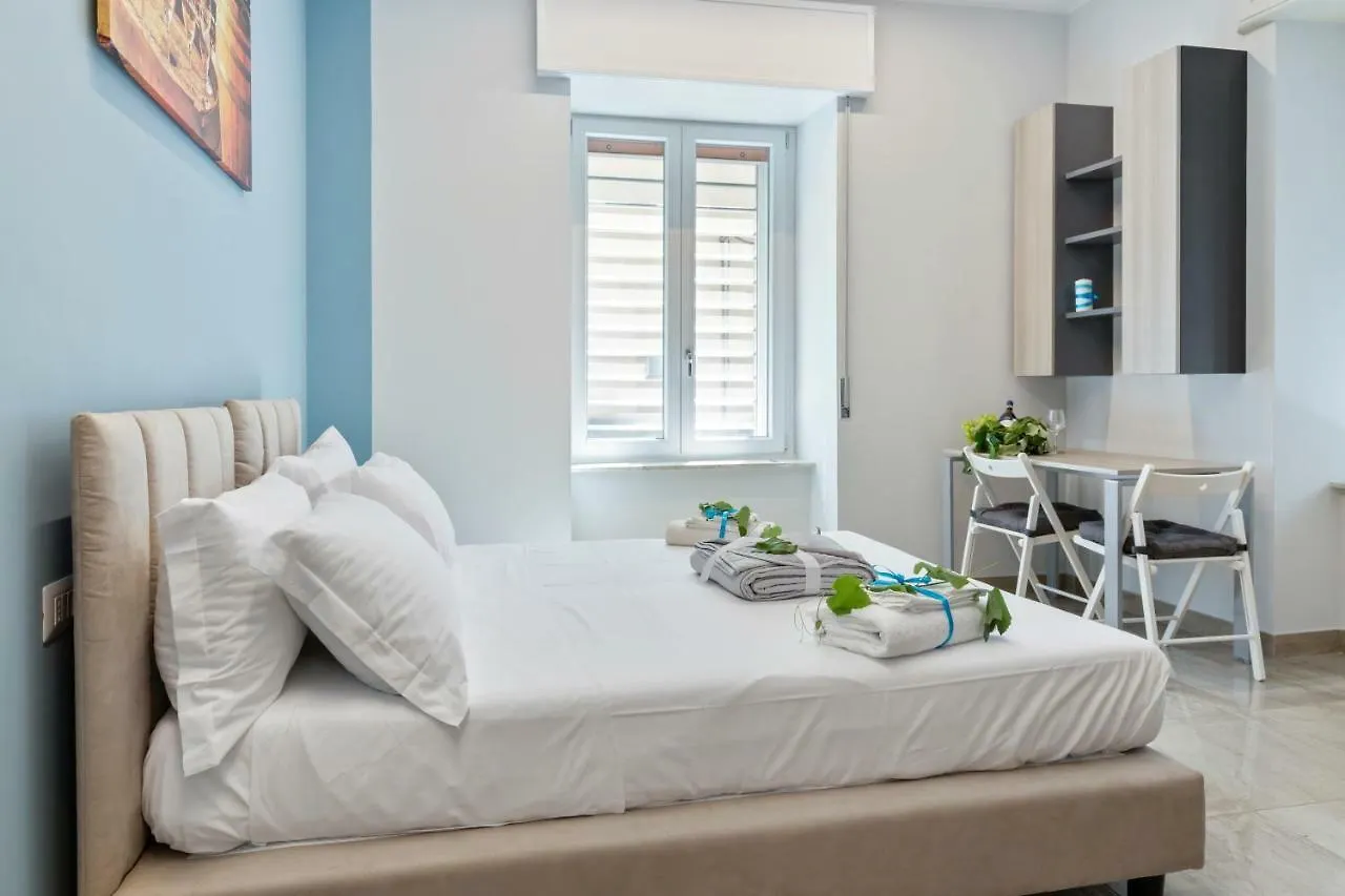 Devon Metro Studio Apartments Neapel Italien